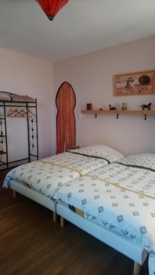 Chambre D'Hote Dans Maison Atypique Possibilite 1 Lit Supplementaire Pour 15 Euros Sancoins Exterior photo