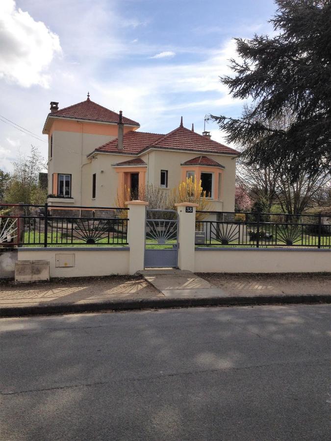 Chambre D'Hote Dans Maison Atypique Possibilite 1 Lit Supplementaire Pour 15 Euros Sancoins Exterior photo